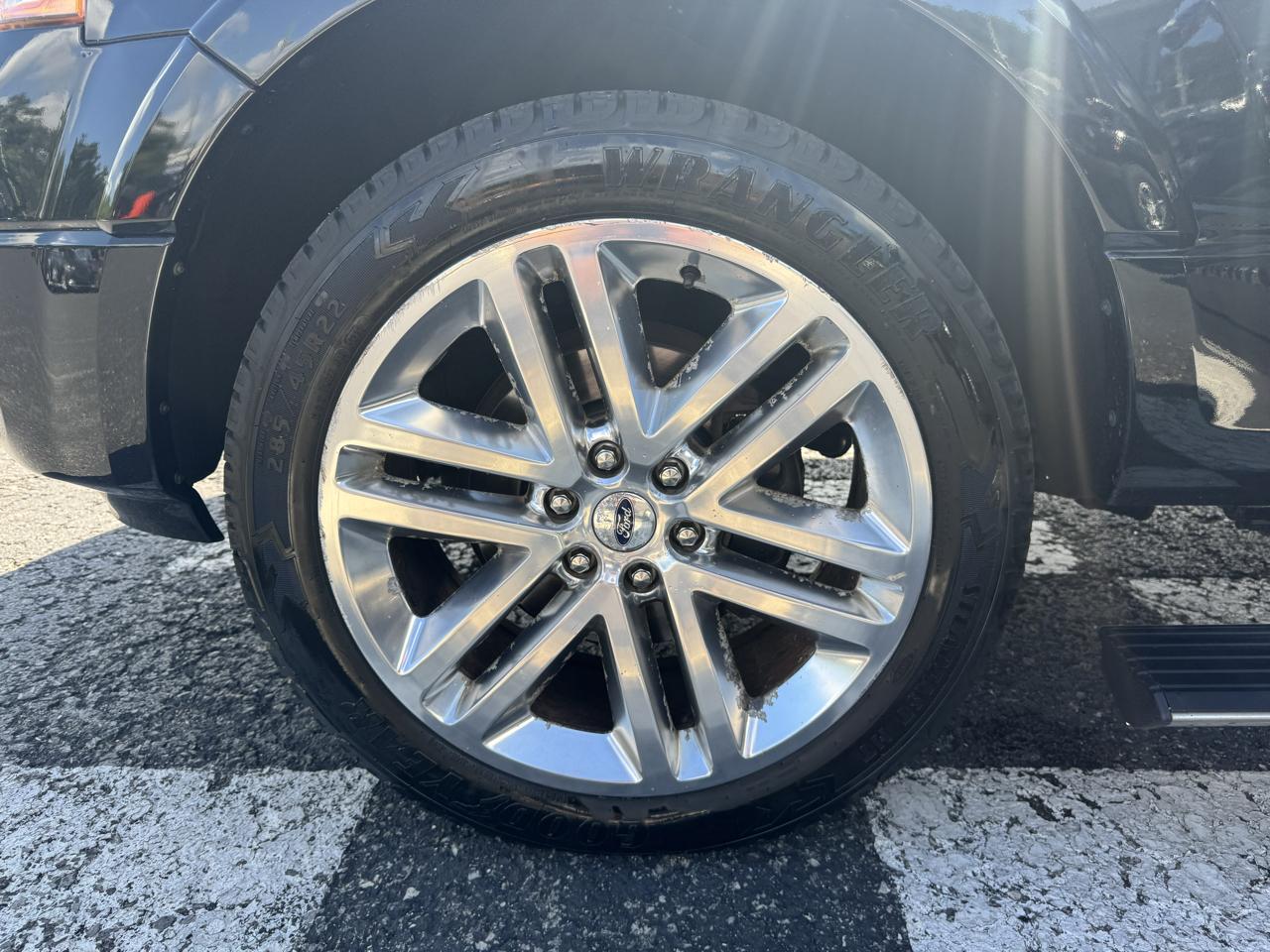 Ford Expedition EL 4WD 4dr Platinum 2016
