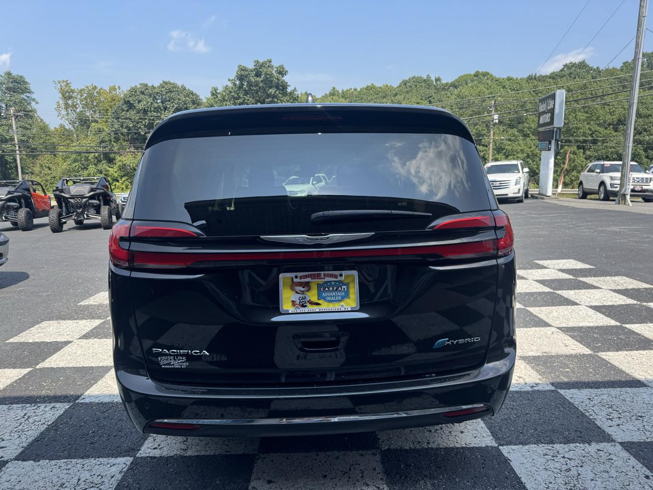 Chrysler Pacifica Hybrid Touring L FWD 2023