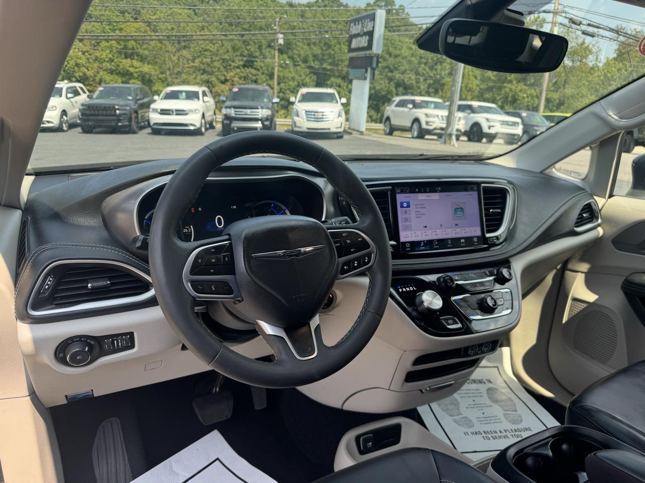 Chrysler Pacifica Hybrid Touring L FWD 2023