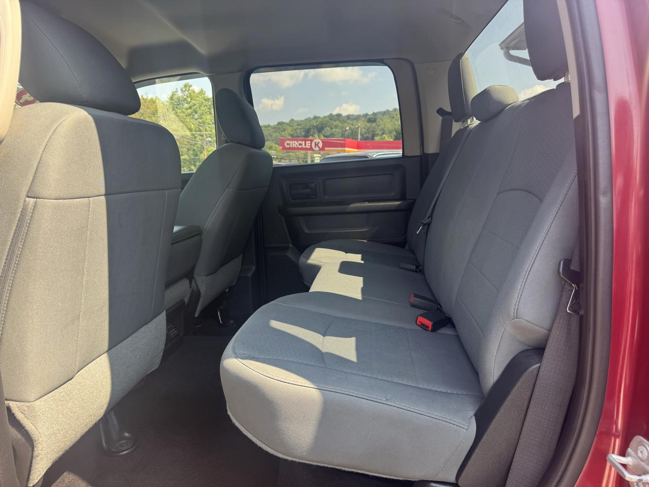 RAM 1500 4WD Crew Cab 140.5" Tradesman 2014