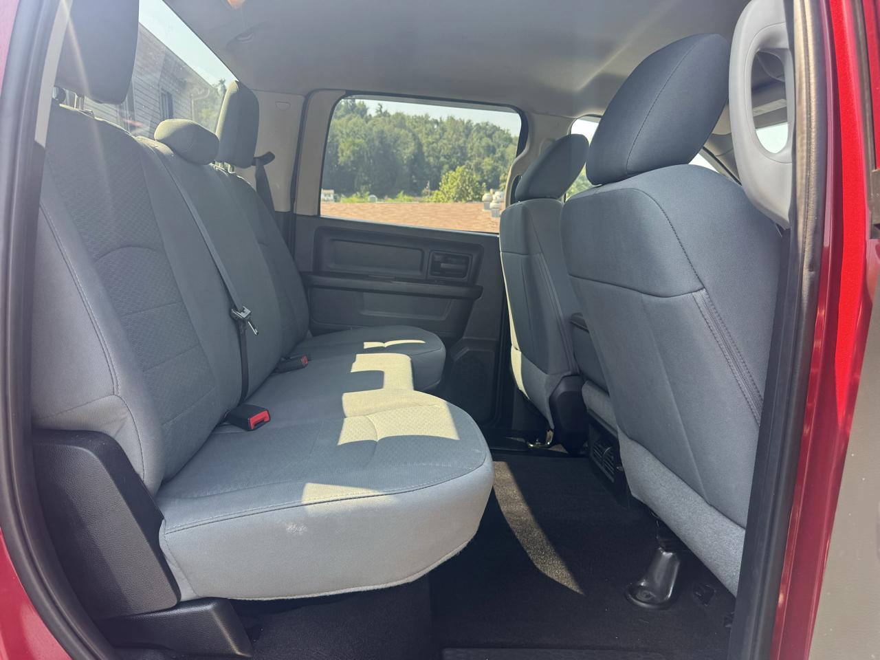 RAM 1500 4WD Crew Cab 140.5" Tradesman 2014