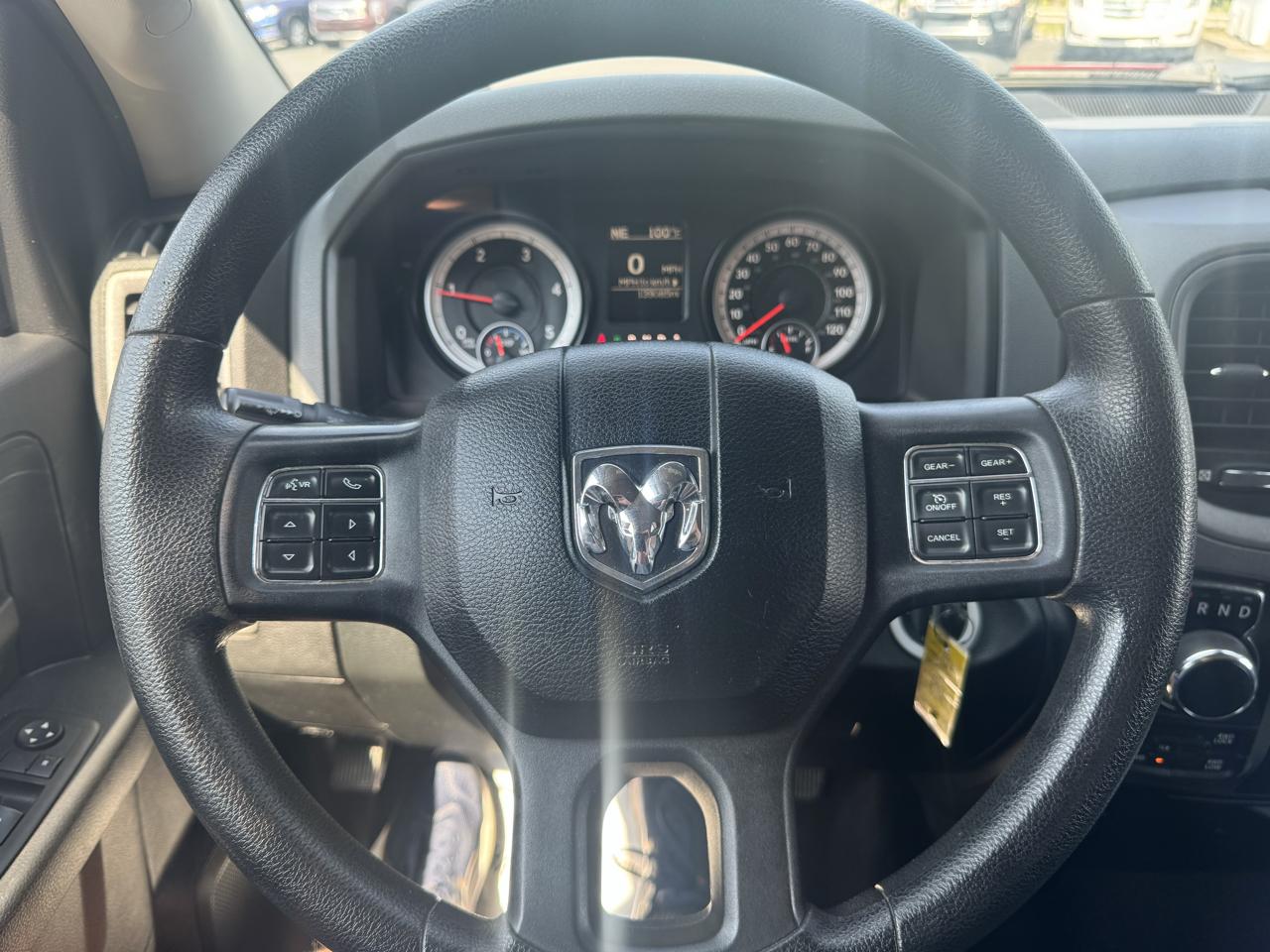 RAM 1500 4WD Crew Cab 140.5" Tradesman 2014