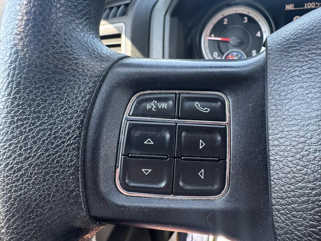 RAM 1500 4WD Crew Cab 140.5" Tradesman 2014