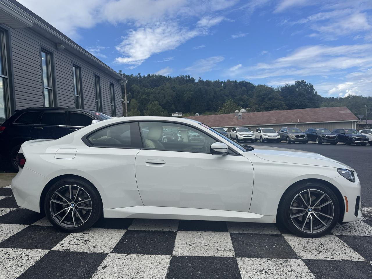 BMW 2 Series 230i xDrive Coupe 2023
