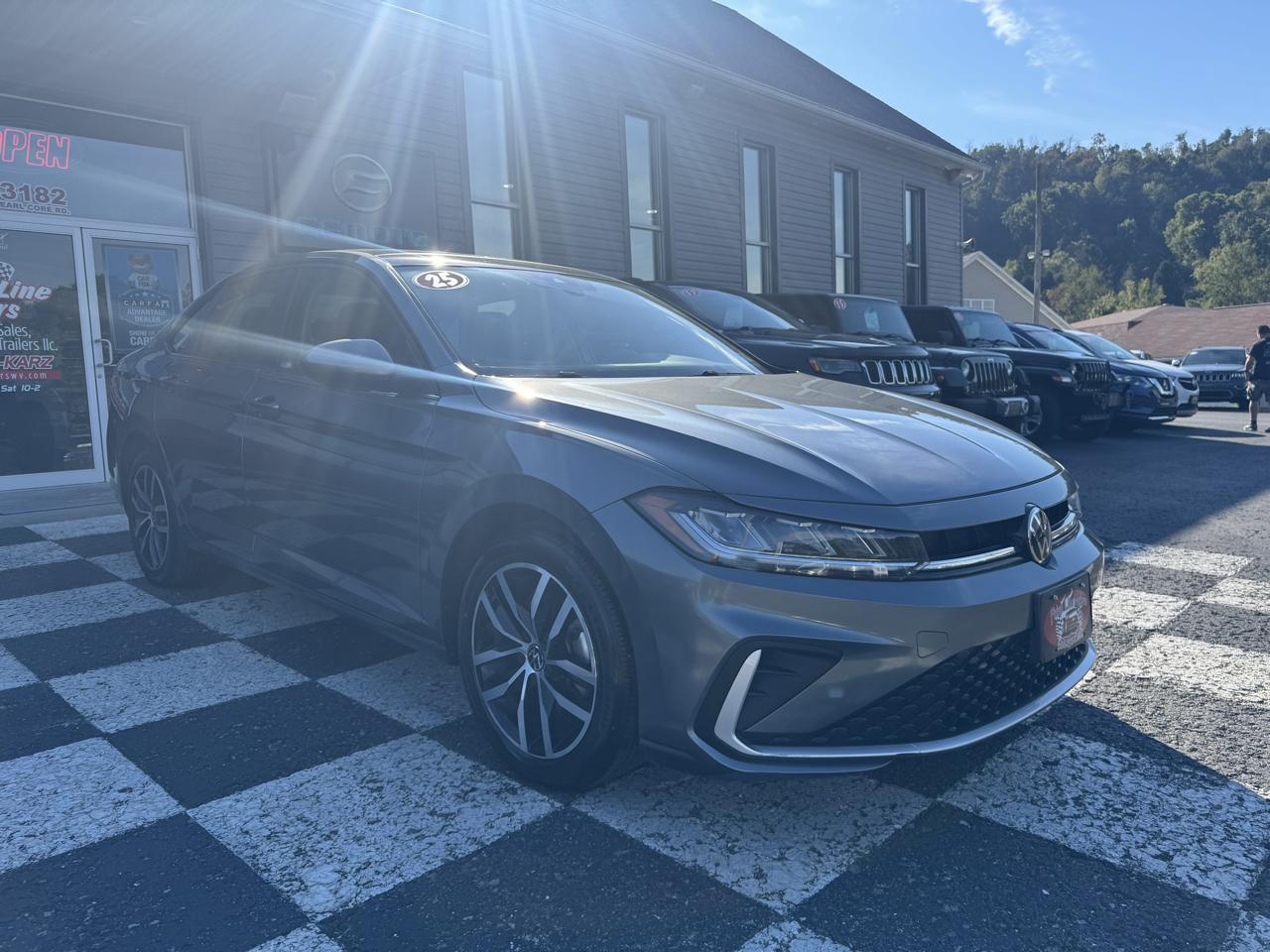 Volkswagen Jetta SE Auto 2025