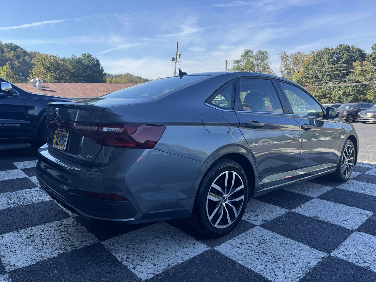Volkswagen Jetta SE Auto 2025