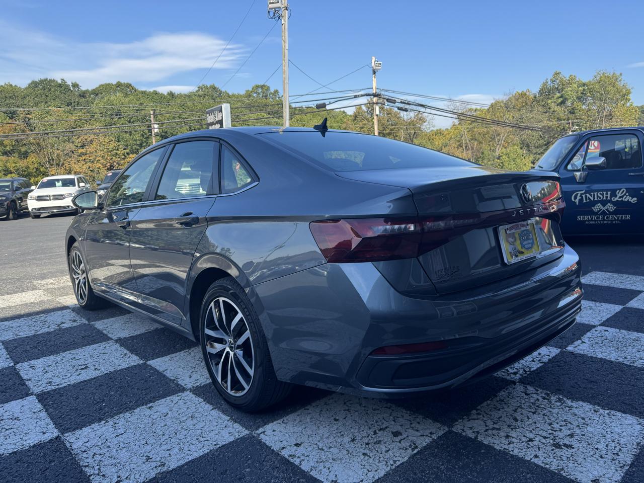 Volkswagen Jetta SE Auto 2025