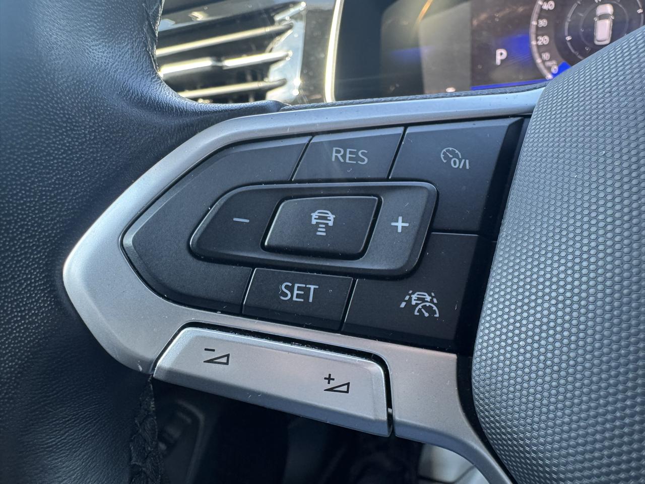 Volkswagen Jetta SE Auto 2025