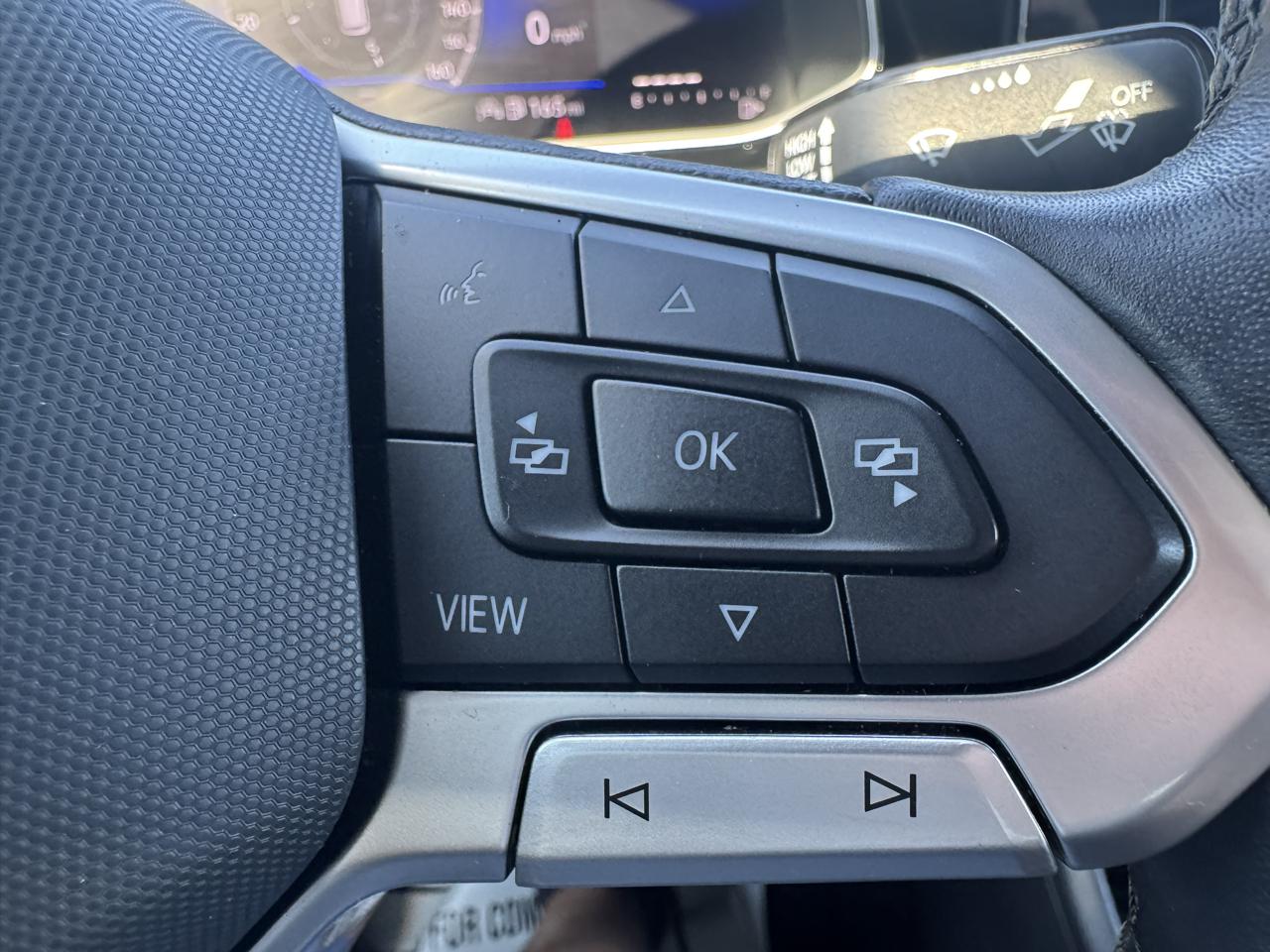 Volkswagen Jetta SE Auto 2025