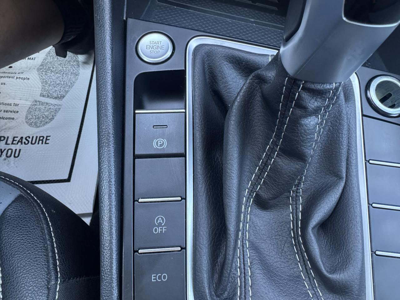 Volkswagen Jetta SE Auto 2025