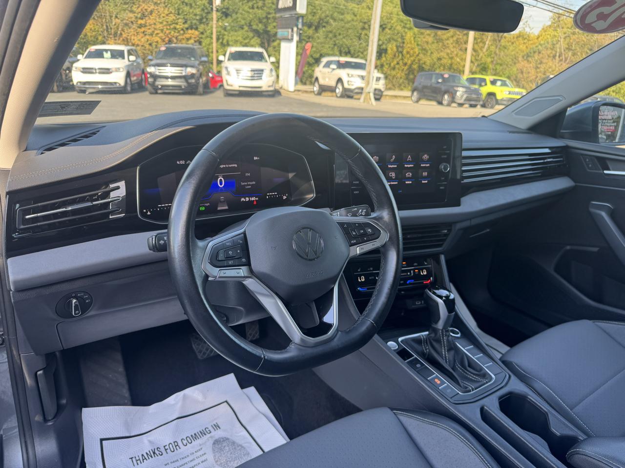 Volkswagen Jetta SE Auto 2025