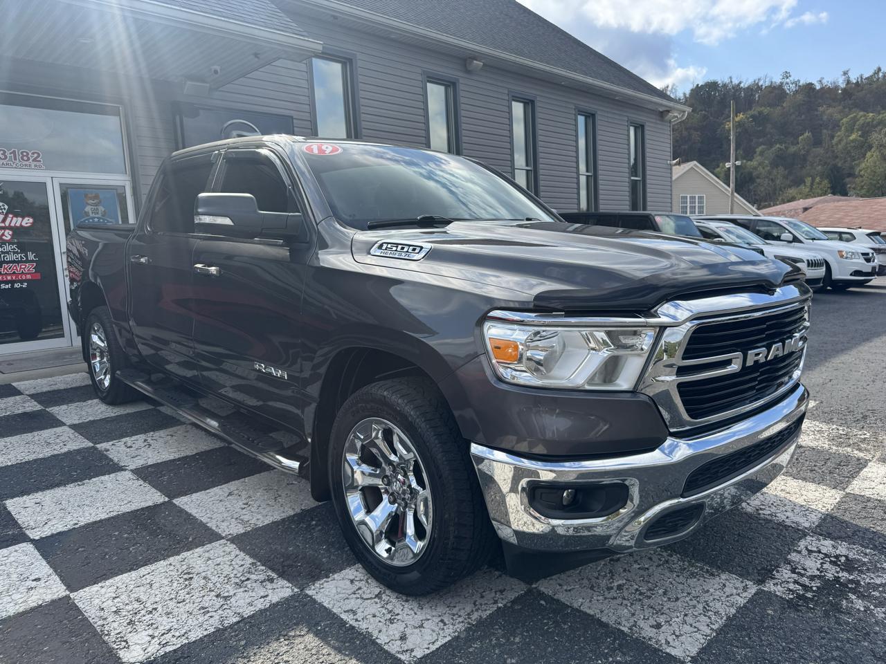 RAM 1500 Big Horn/Lone Star 4x4 Crew Cab 5'7" Box 2019