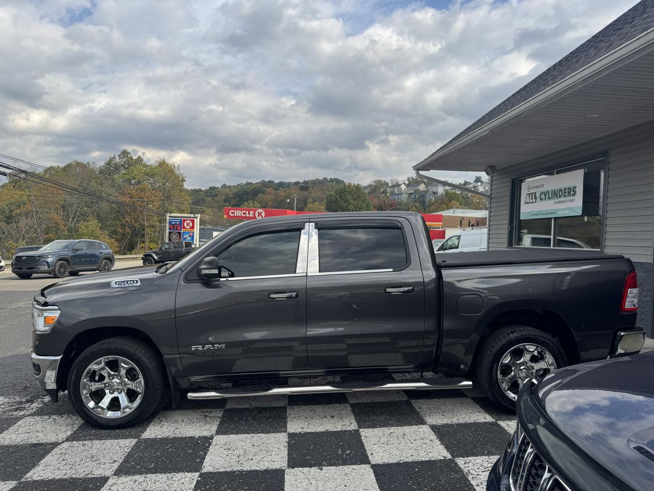 RAM 1500 Big Horn/Lone Star 4x4 Crew Cab 5'7" Box 2019