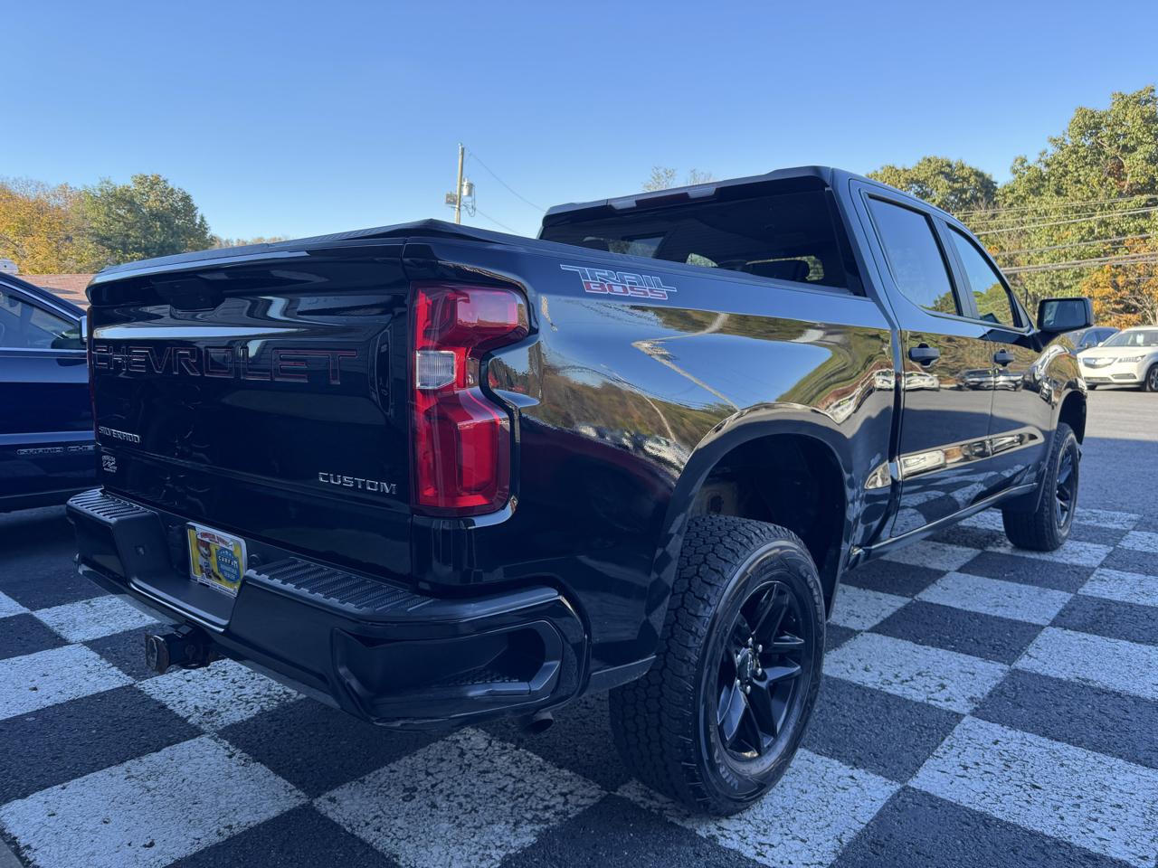 Chevrolet Silverado 1500 LTD 4WD Crew Cab 147" Custom Trail Boss 2022