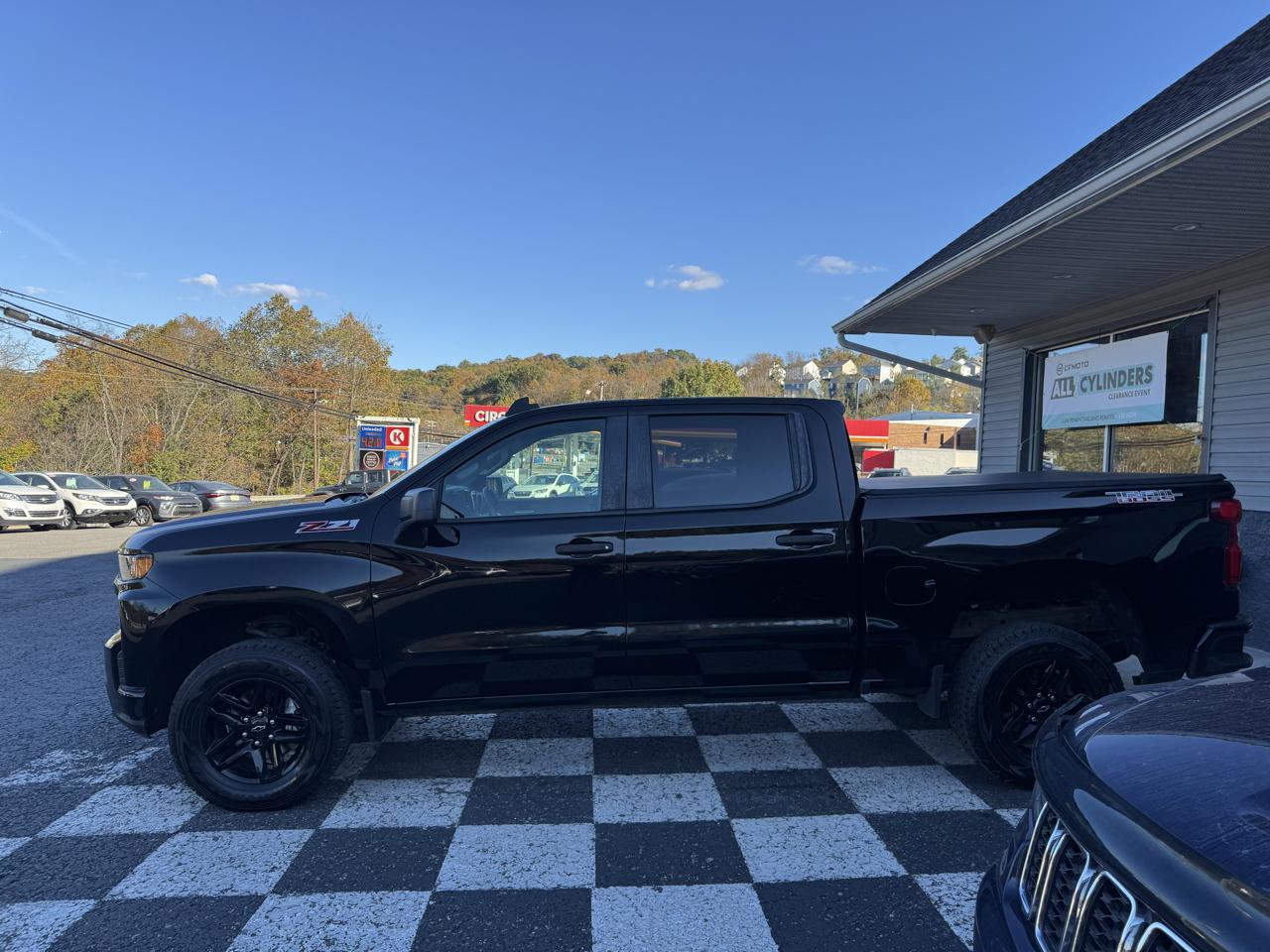 Chevrolet Silverado 1500 LTD 4WD Crew Cab 147" Custom Trail Boss 2022