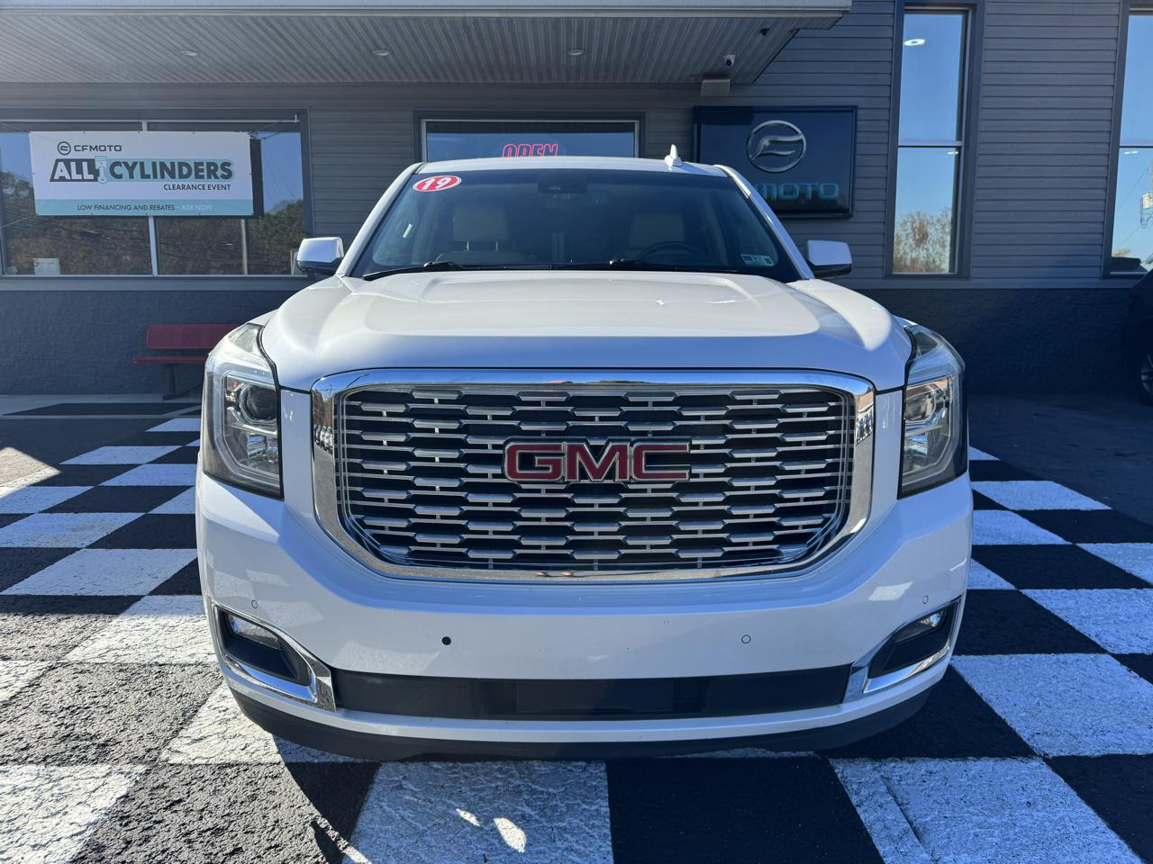 GMC Yukon XL 4WD 4dr Denali 2019