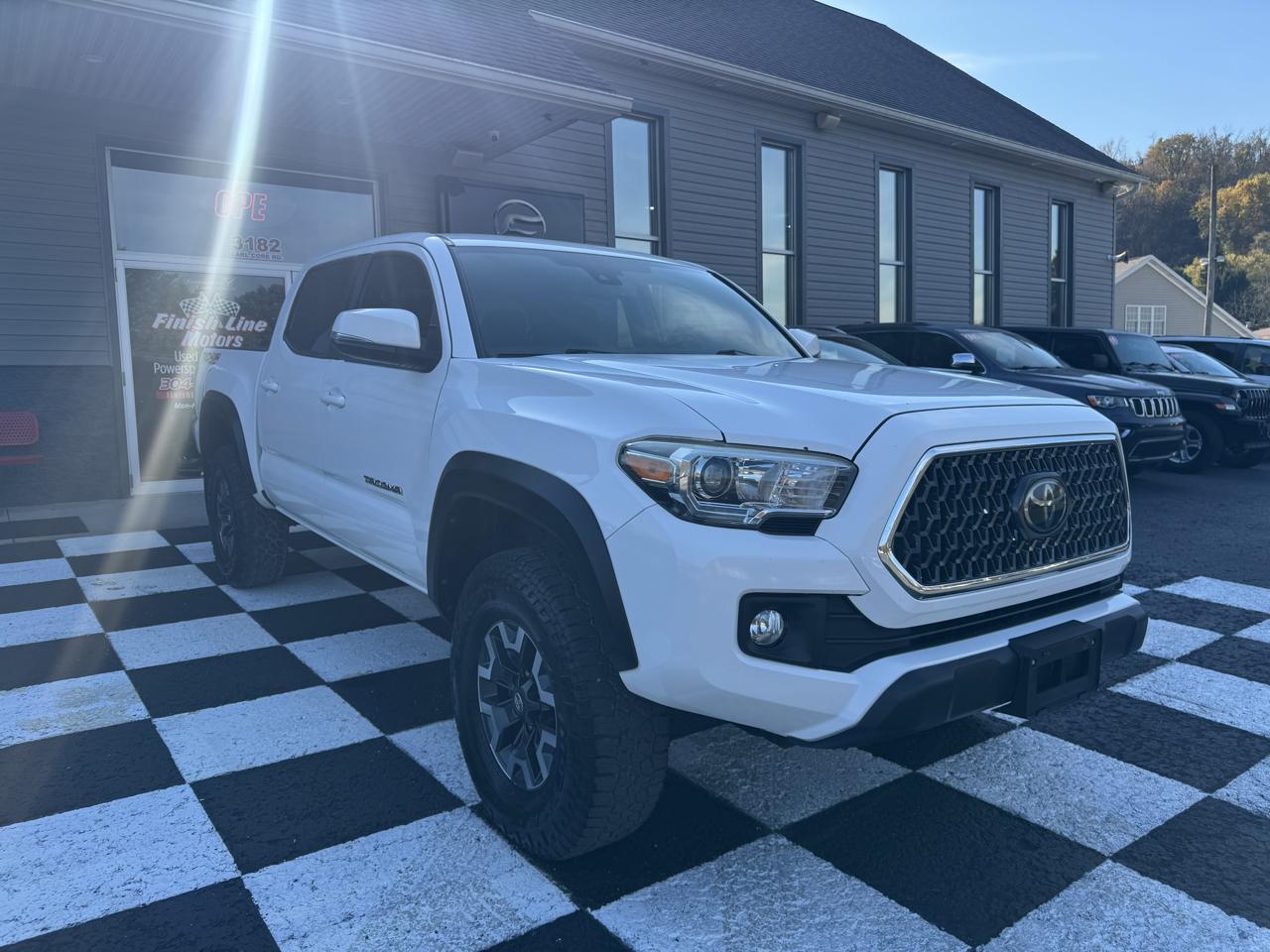 Toyota Tacoma 4WD Double Cab V6 MT TRD Off Road (Natl) 2018