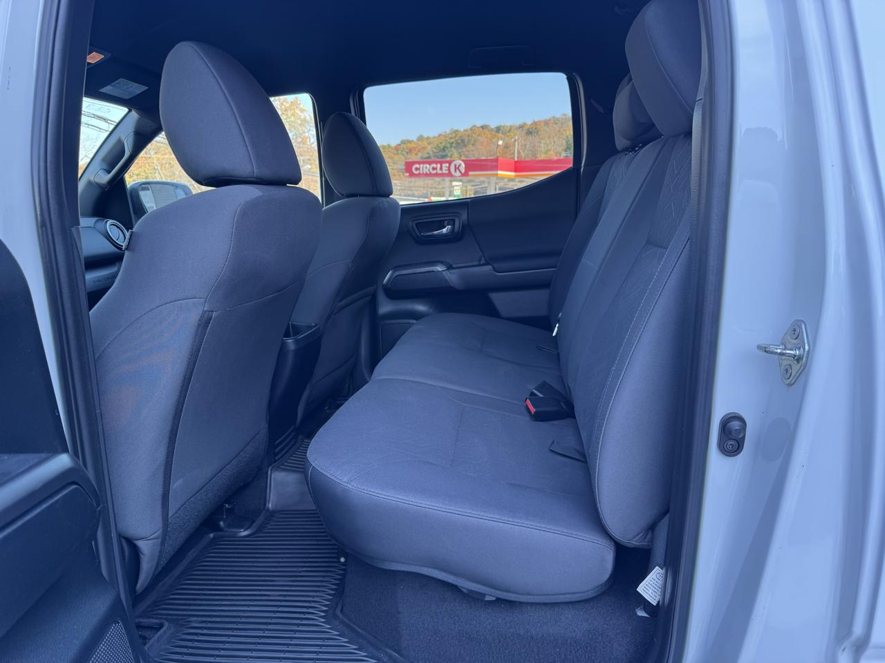 Toyota Tacoma 4WD Double Cab V6 MT TRD Off Road (Natl) 2018