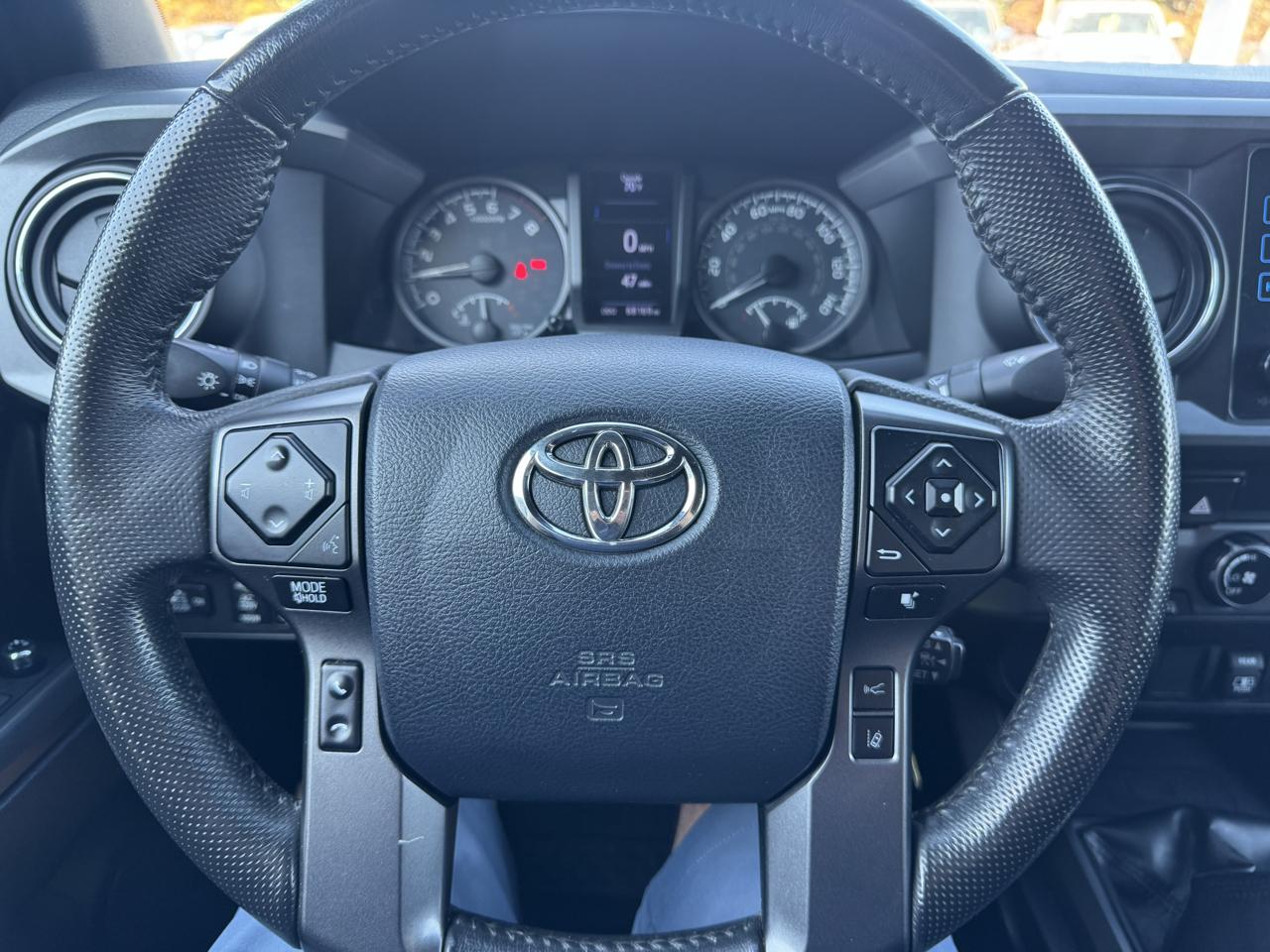 Toyota Tacoma 4WD Double Cab V6 MT TRD Off Road (Natl) 2018