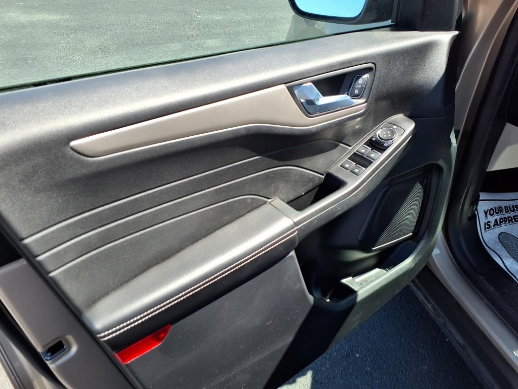 Ford Escape SEL FWD 2021