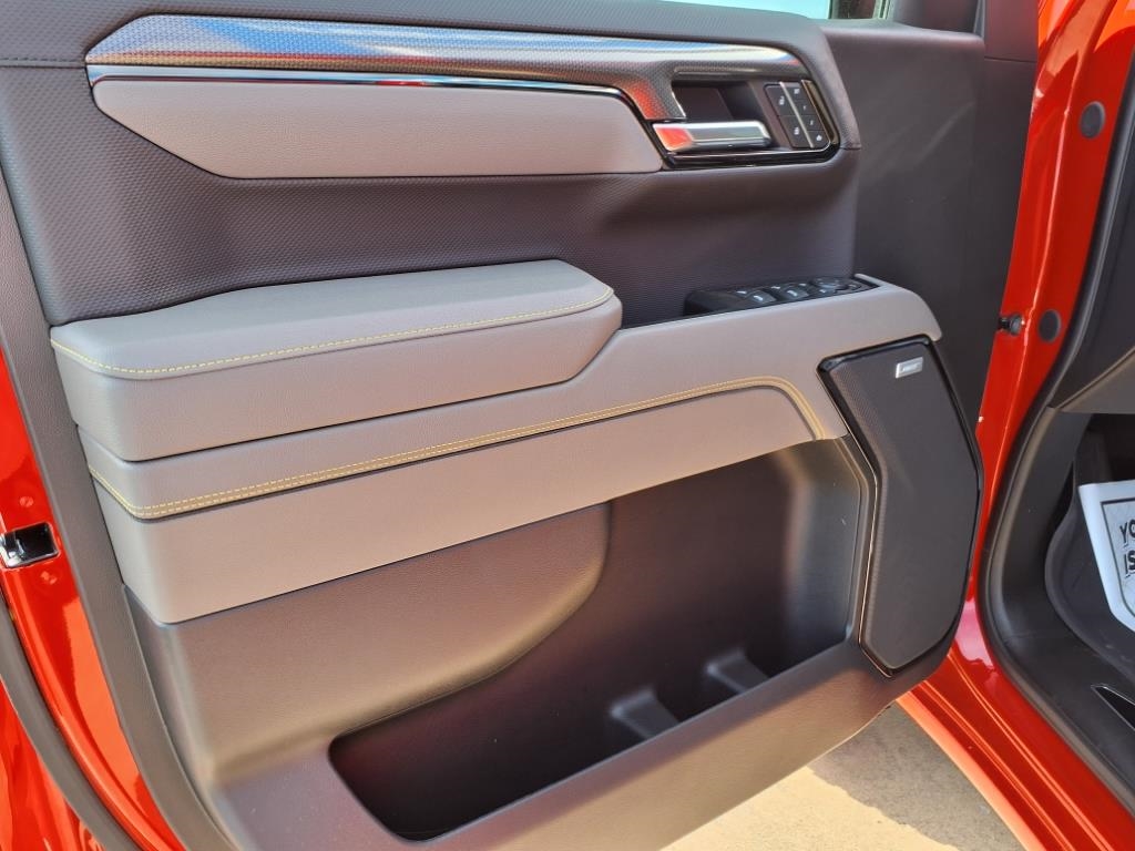 Chevrolet Silverado 1500 4WD Crew Cab 147" ZR2 2025 Chevrolet Silverado 1500 4WD Crew Cab 147" ZR2 2025