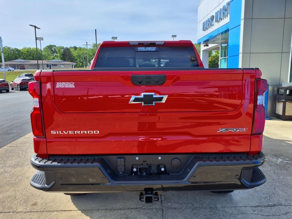 Chevrolet Silverado 1500 4WD Crew Cab 147" ZR2 2025 Chevrolet Silverado 1500 4WD Crew Cab 147" ZR2 2025
