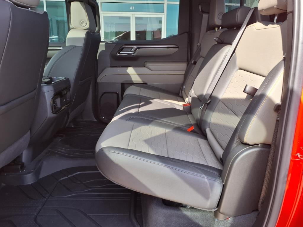 Chevrolet Silverado 1500 4WD Crew Cab 147" ZR2 2025 Chevrolet Silverado 1500 4WD Crew Cab 147" ZR2 2025