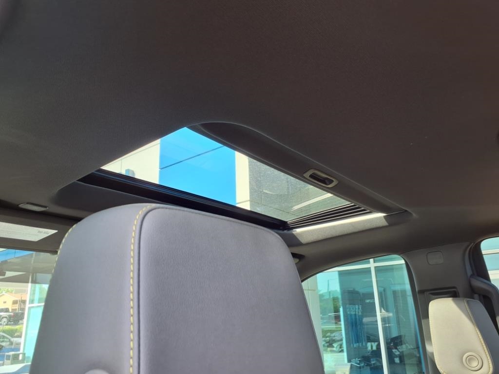 Chevrolet Silverado 1500 4WD Crew Cab 147" ZR2 2025 Chevrolet Silverado 1500 4WD Crew Cab 147" ZR2 2025