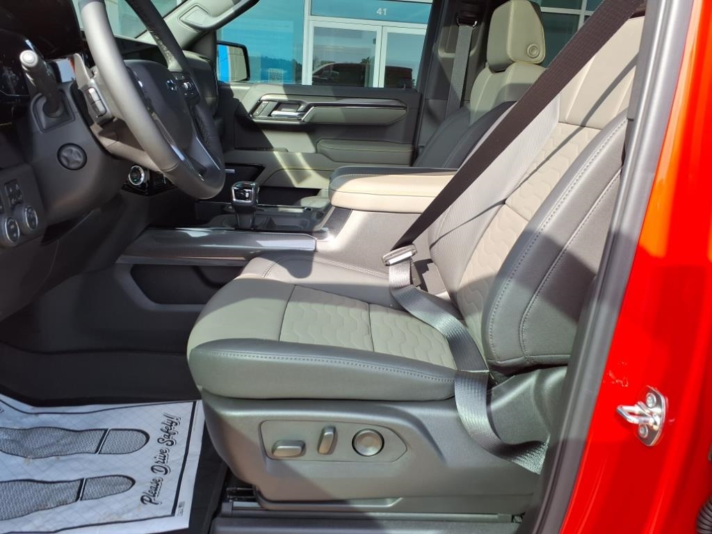 Chevrolet Silverado 1500 4WD Crew Cab 147" ZR2 2025 Chevrolet Silverado 1500 4WD Crew Cab 147" ZR2 2025