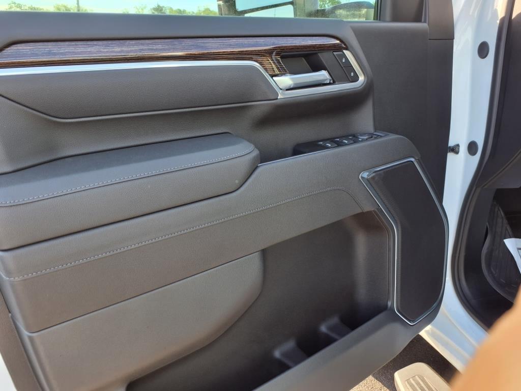 GMC Sierra 2500HD 4WD Crew Cab 159" SLE 2025