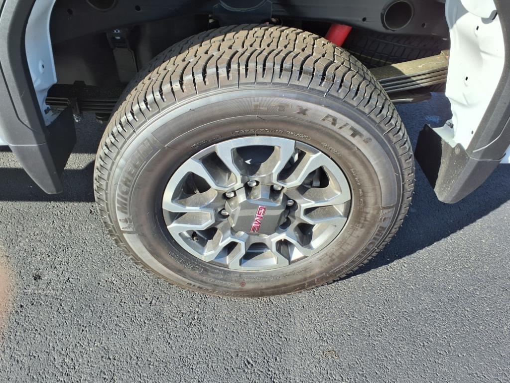 GMC Sierra 2500HD 4WD Crew Cab 159" SLE 2025