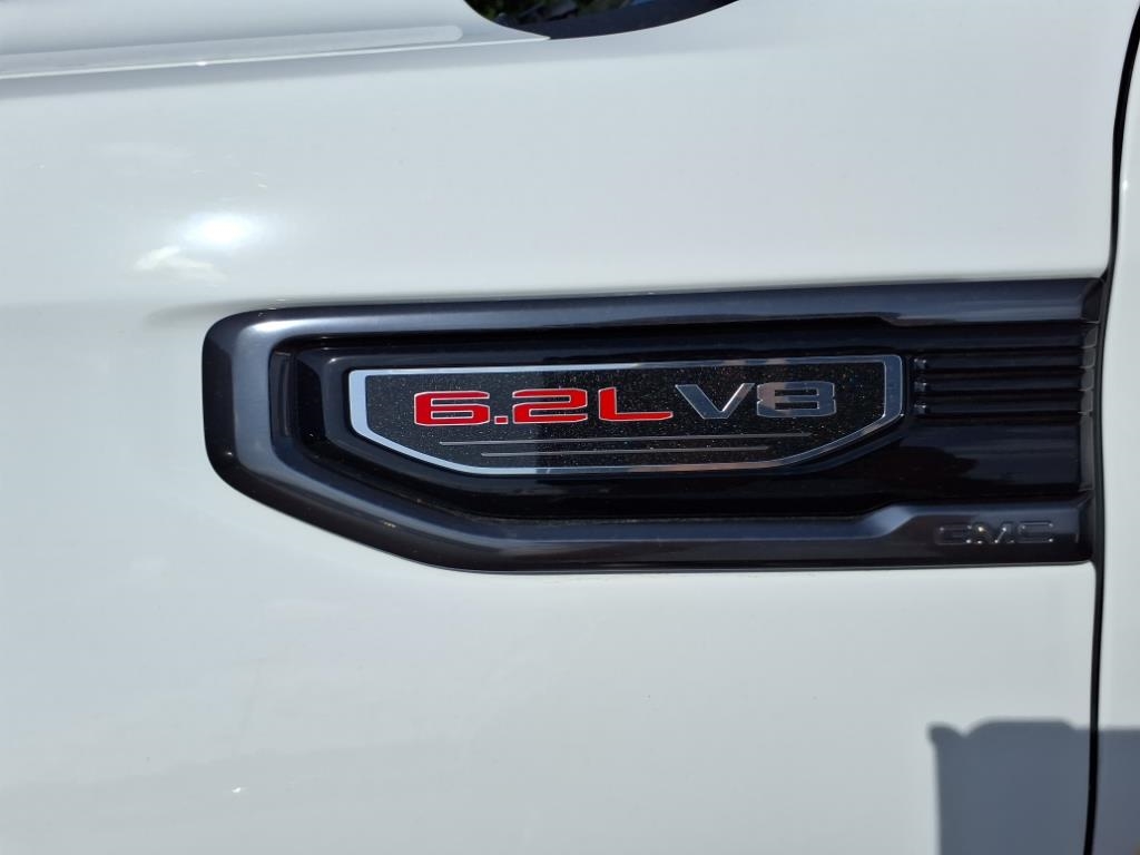 GMC Sierra 1500 4WD Crew Cab 147" AT4 2024 GMC Sierra 1500 4WD Crew Cab 147" AT4 2024