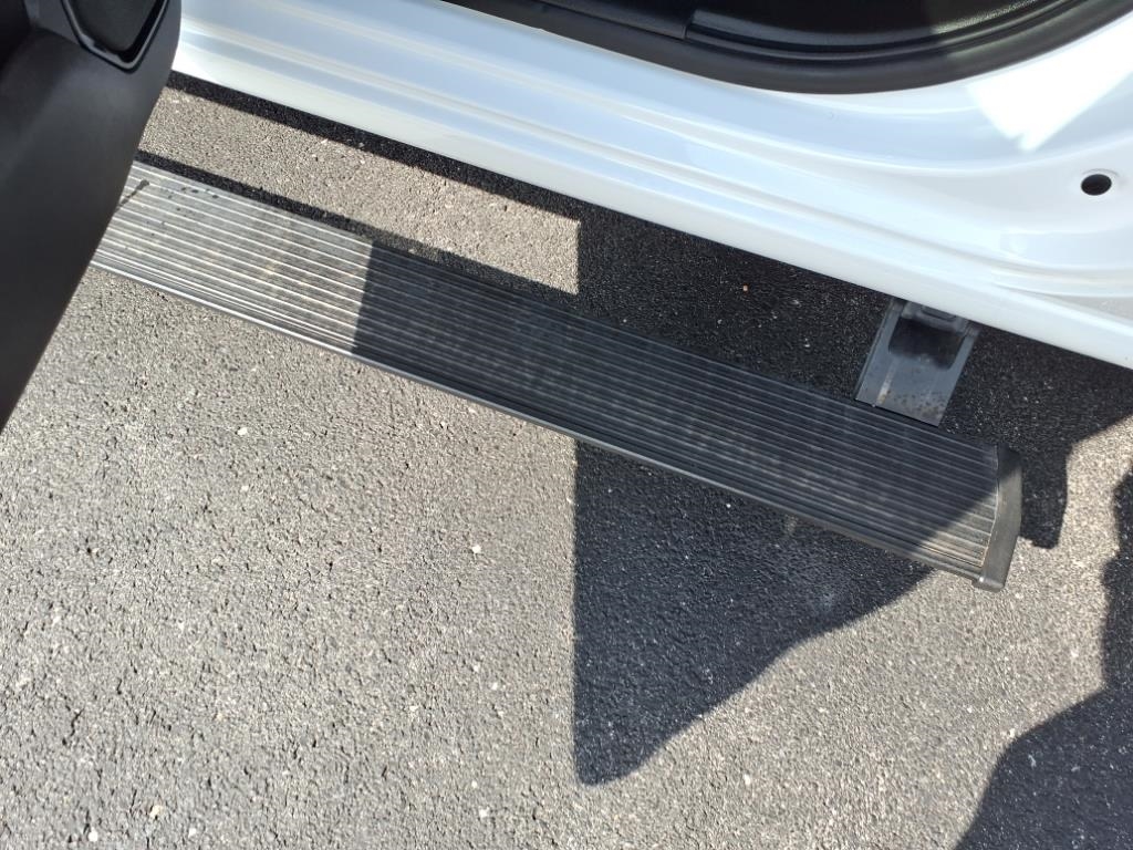 GMC Sierra 1500 4WD Crew Cab 147" AT4 2024 GMC Sierra 1500 4WD Crew Cab 147" AT4 2024