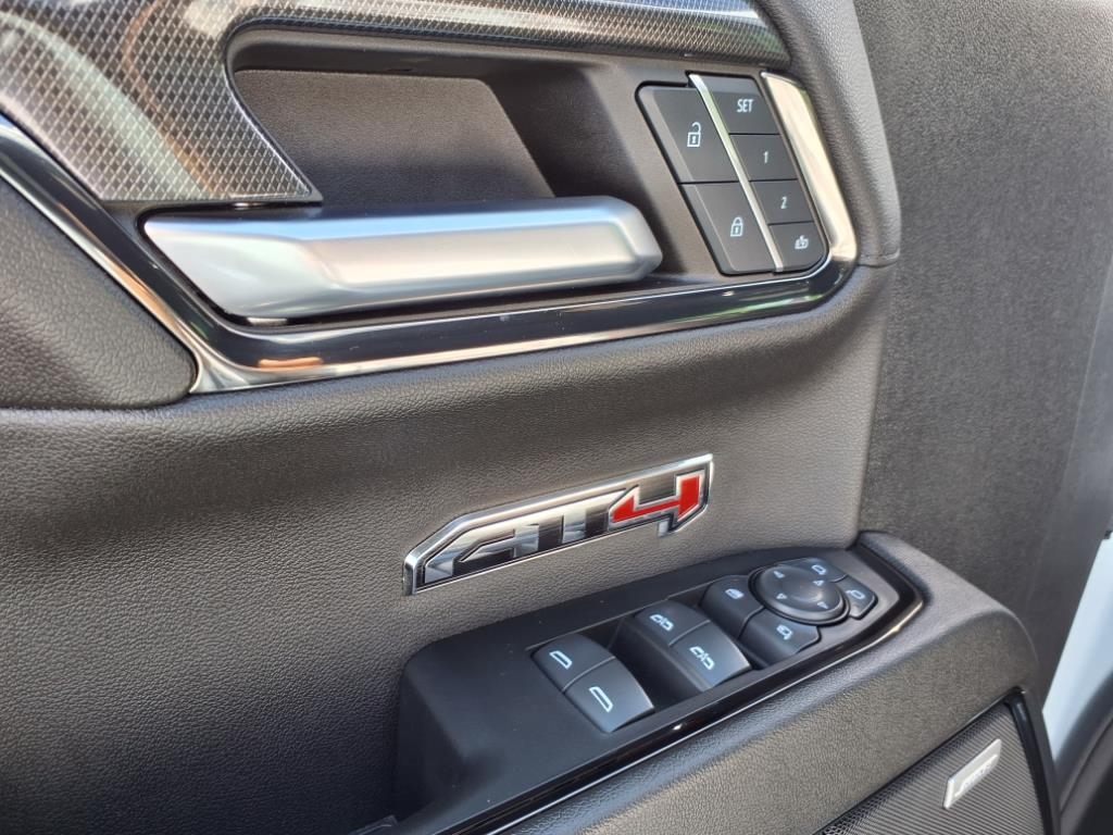 GMC Sierra 1500 4WD Crew Cab 147" AT4 2024 GMC Sierra 1500 4WD Crew Cab 147" AT4 2024