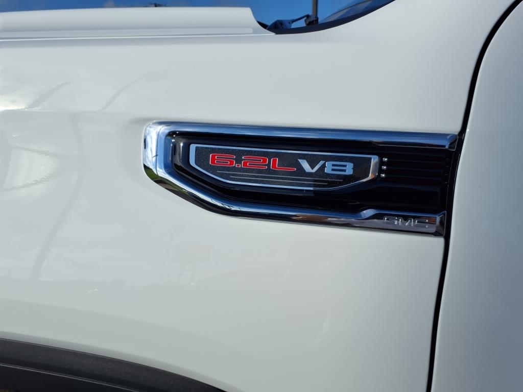 GMC Sierra 1500 4WD Crew Cab 147" SLT 2025 GMC Sierra 1500 4WD Crew Cab 147" SLT 2025