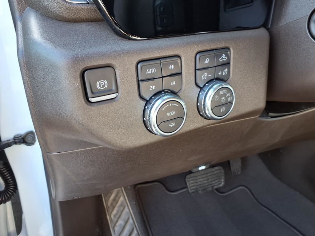 GMC Sierra 1500 4WD Crew Cab 147" SLT 2025 GMC Sierra 1500 4WD Crew Cab 147" SLT 2025