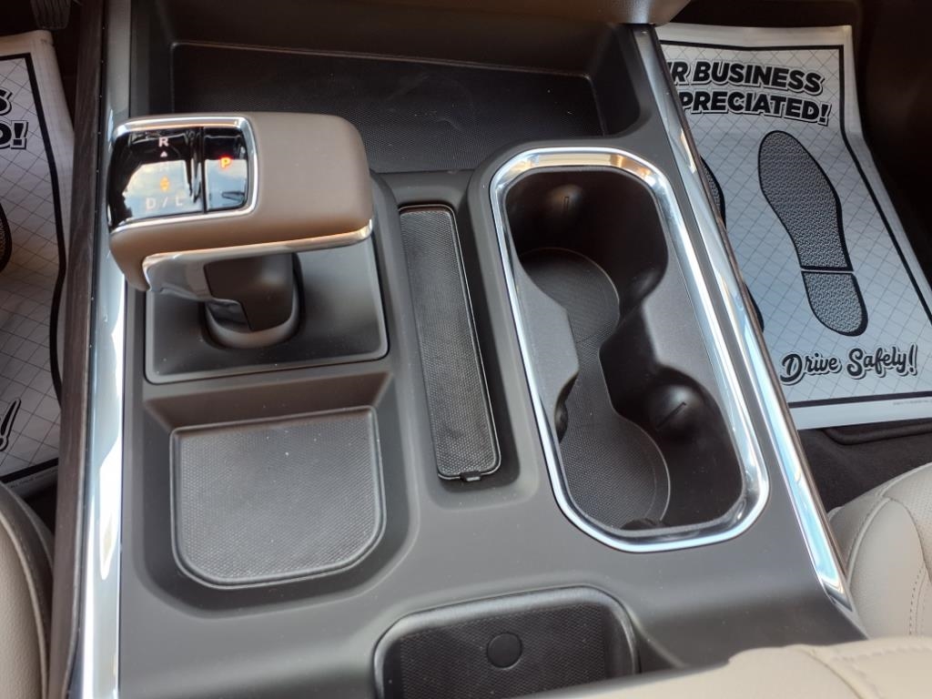 GMC Sierra 1500 4WD Crew Cab 147" SLT 2025 GMC Sierra 1500 4WD Crew Cab 147" SLT 2025