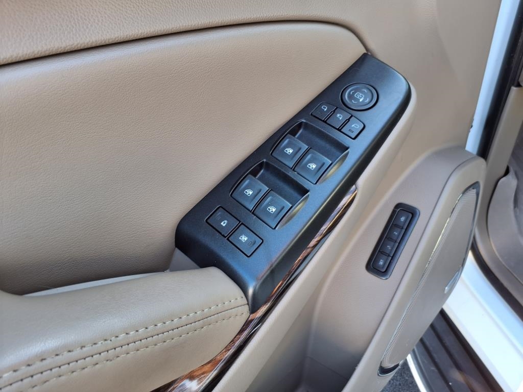 GMC Yukon 4WD 4dr SLT 2019 GMC Yukon 4WD 4dr SLT 2019