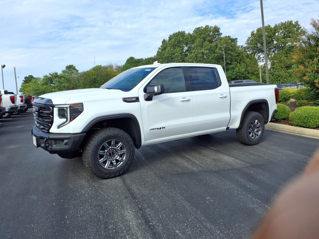 GMC Sierra 1500 4WD Crew Cab 147" AT4X 2025 GMC Sierra 1500 4WD Crew Cab 147" AT4X 2025