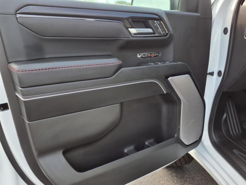 GMC Sierra 1500 4WD Crew Cab 147" AT4X 2025 GMC Sierra 1500 4WD Crew Cab 147" AT4X 2025