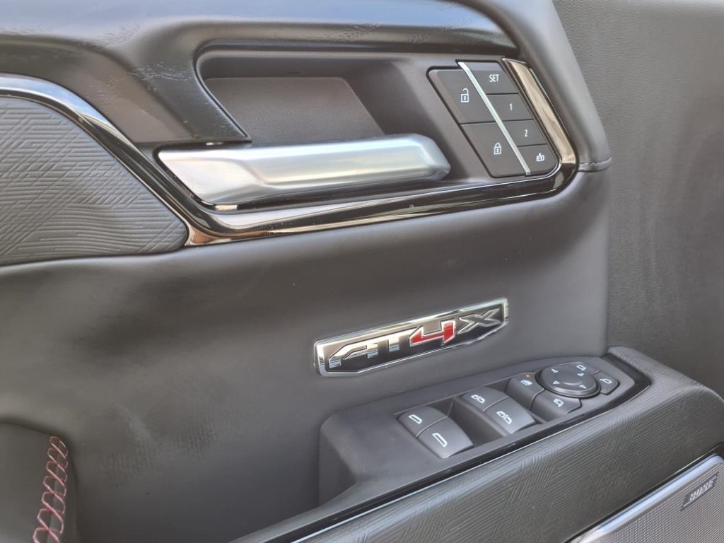 GMC Sierra 1500 4WD Crew Cab 147" AT4X 2025 GMC Sierra 1500 4WD Crew Cab 147" AT4X 2025