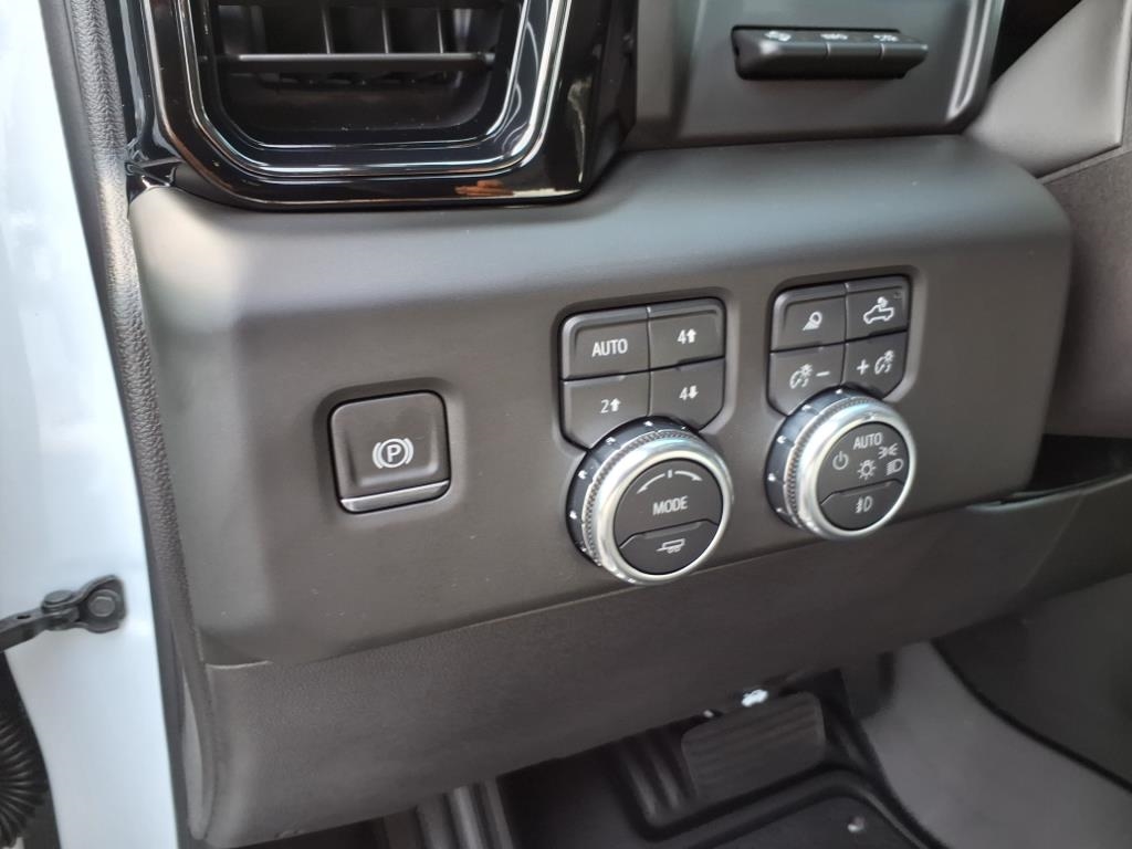 GMC Sierra 1500 4WD Crew Cab 147" AT4X 2025 GMC Sierra 1500 4WD Crew Cab 147" AT4X 2025