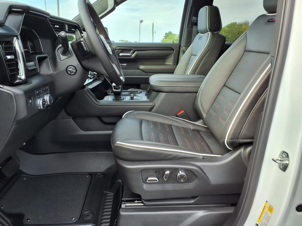 GMC Sierra 1500 4WD Crew Cab 147" AT4X 2025 GMC Sierra 1500 4WD Crew Cab 147" AT4X 2025