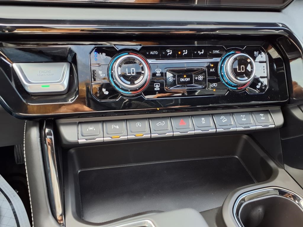 GMC Sierra 1500 4WD Crew Cab 147" AT4X 2025 GMC Sierra 1500 4WD Crew Cab 147" AT4X 2025