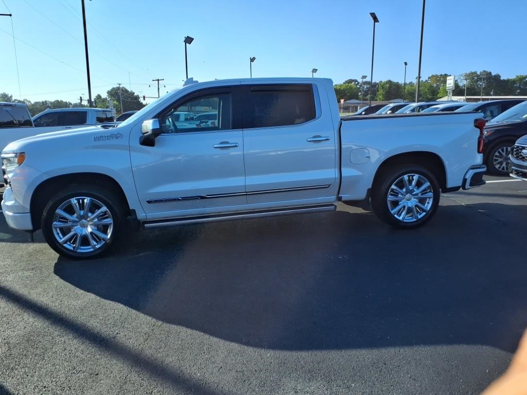 Chevrolet Silverado 1500 4WD Crew Cab 147" High Country 2024 Chevrolet Silverado 1500 4WD Crew Cab 147" High Country 2024