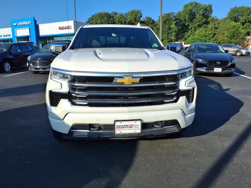 Chevrolet Silverado 1500 4WD Crew Cab 147" High Country 2024 Chevrolet Silverado 1500 4WD Crew Cab 147" High Country 2024