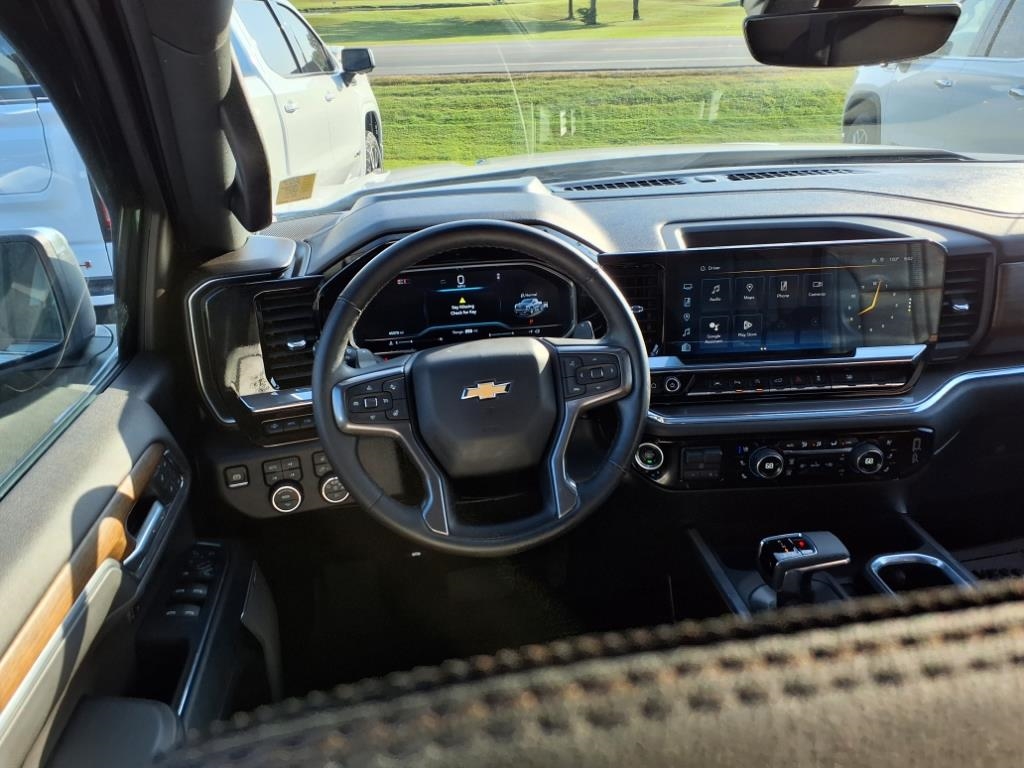 Chevrolet Silverado 1500 4WD Crew Cab 147" High Country 2024 Chevrolet Silverado 1500 4WD Crew Cab 147" High Country 2024