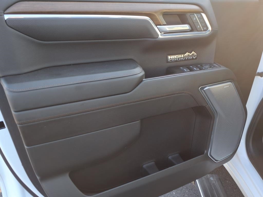 Chevrolet Silverado 1500 4WD Crew Cab 147" High Country 2024 Chevrolet Silverado 1500 4WD Crew Cab 147" High Country 2024