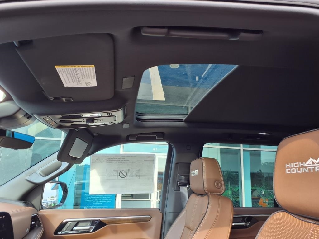 Chevrolet Tahoe 4WD 4dr High Country 2025 Chevrolet Tahoe 4WD 4dr High Country 2025