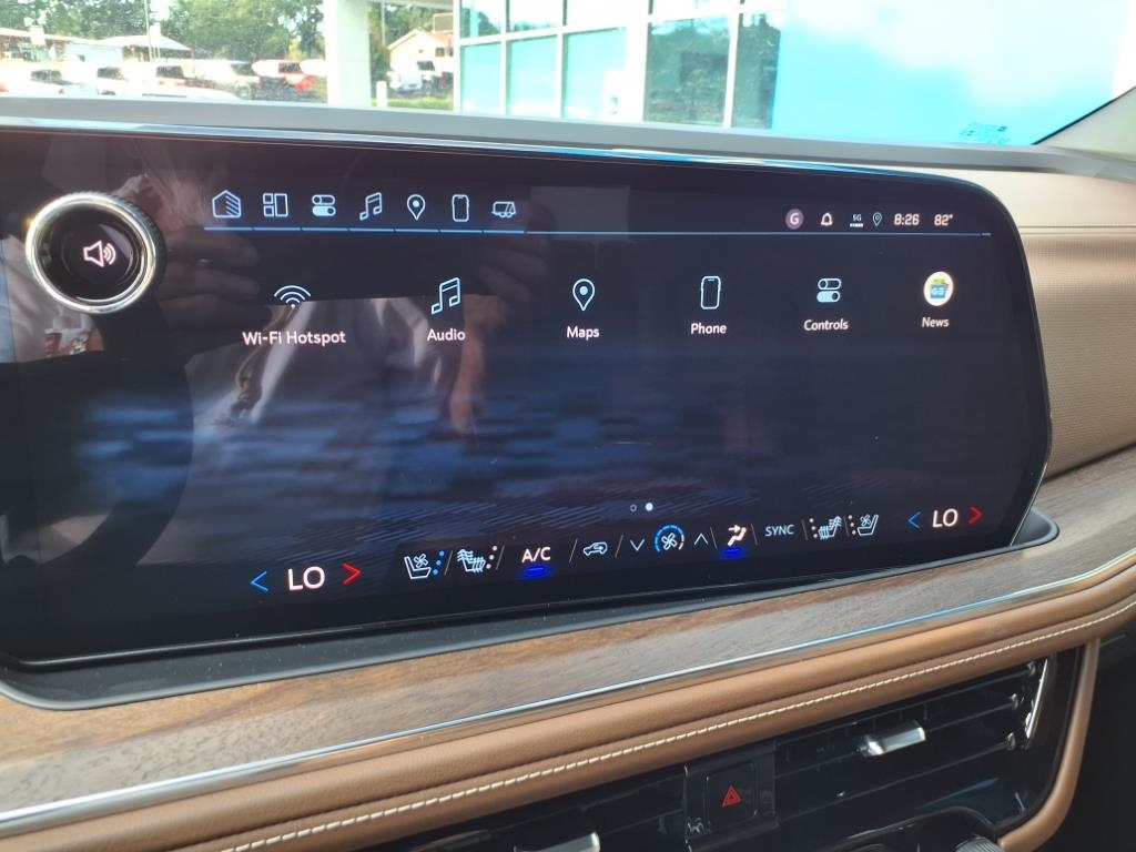 Chevrolet Tahoe 4WD 4dr High Country 2025